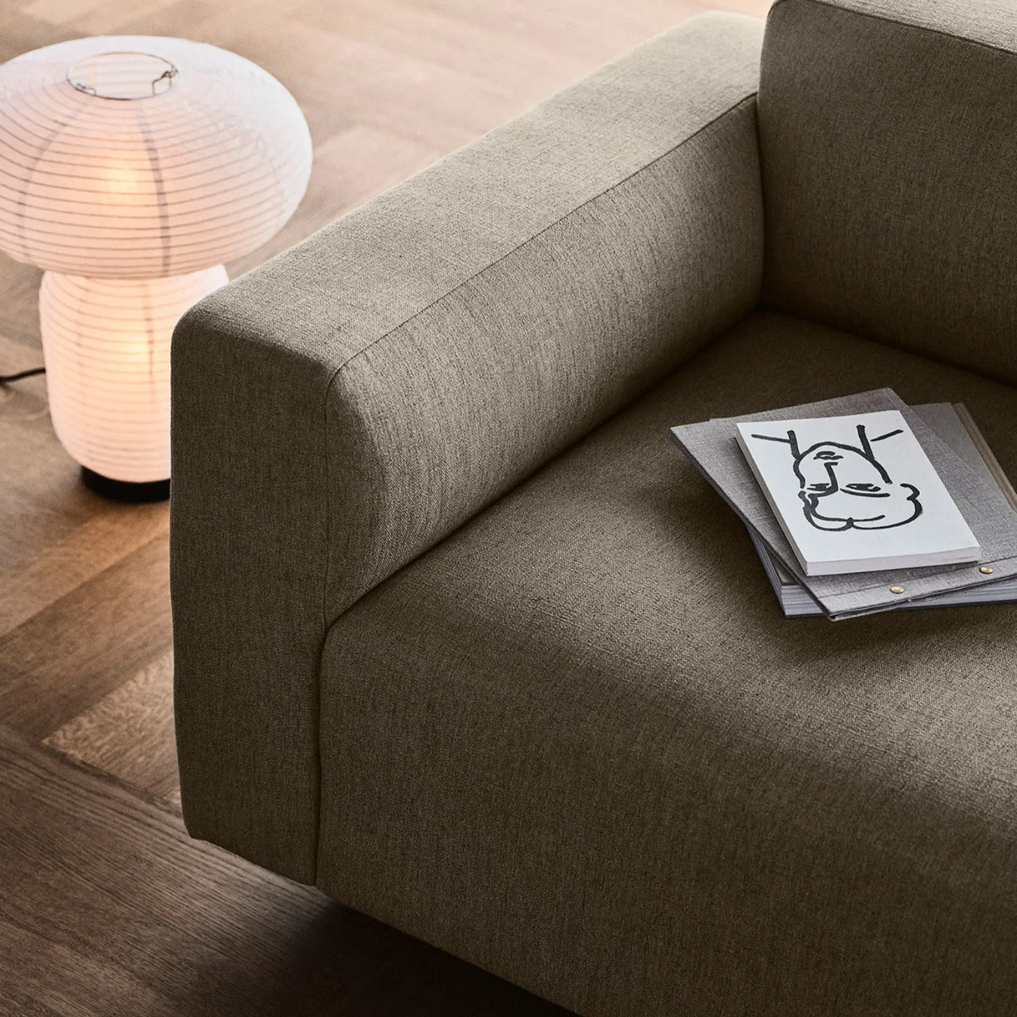 Formakami JH18 Table Lamp - Image 7