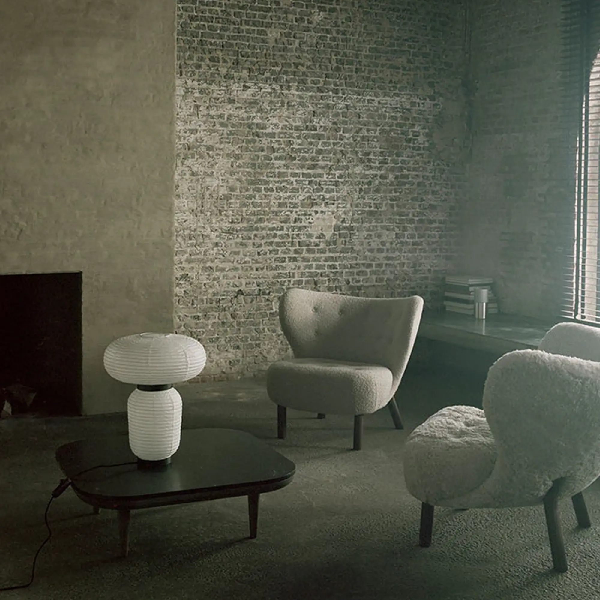 Formakami JH18 Table Lamp - Image 2
