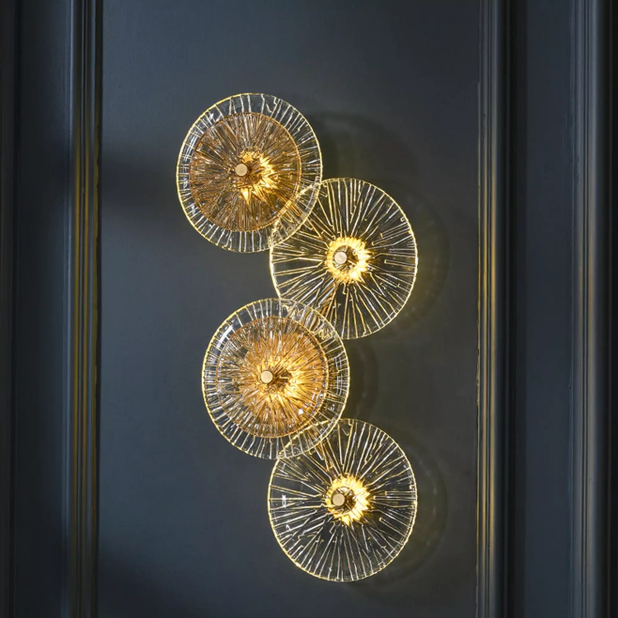 Round Lotus Leaf Design LED Wall Lamp - Image 4