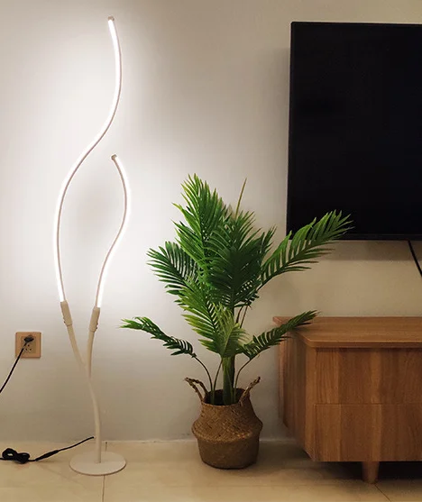 Abstract Tree Branch Floor Lamp - Image 3