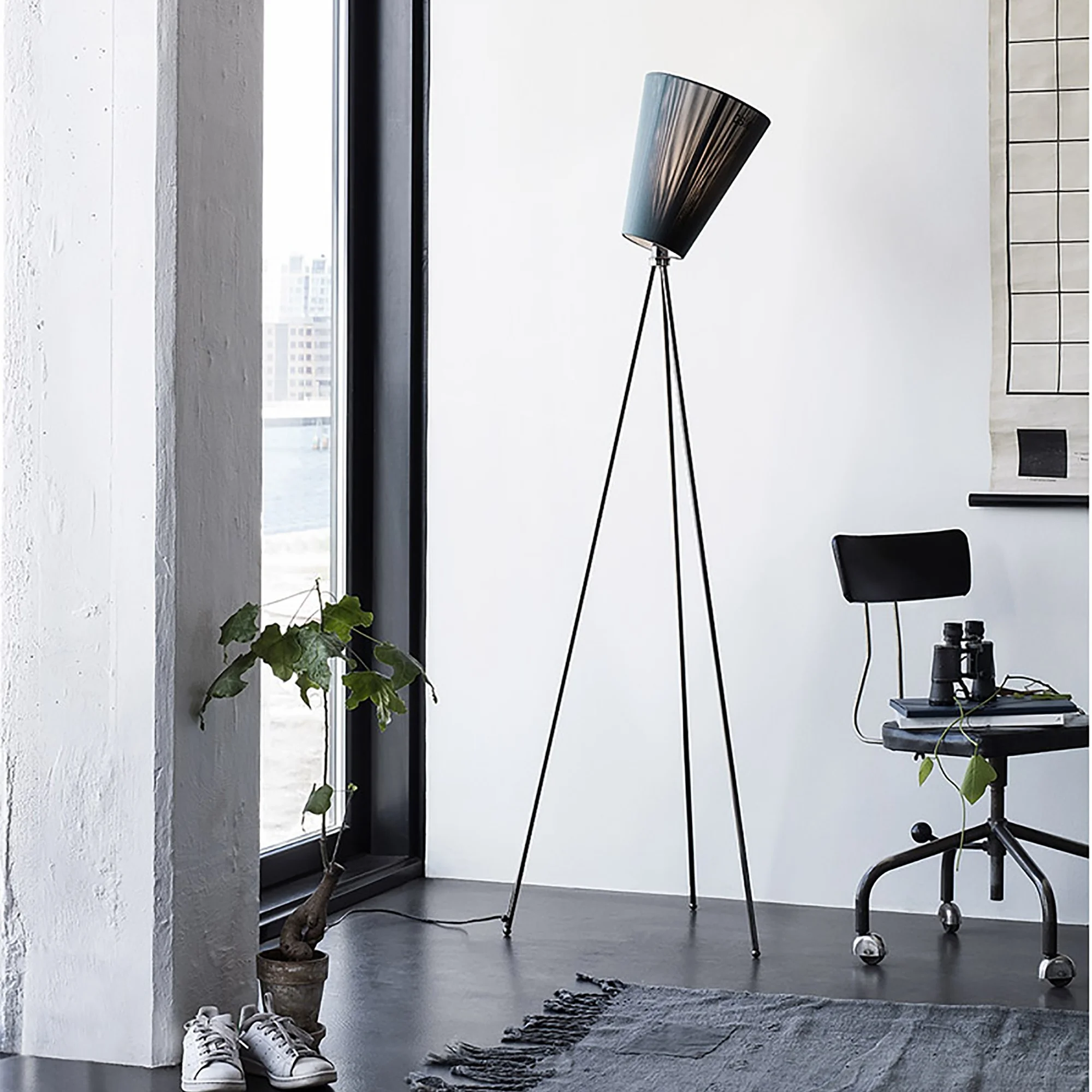 Northern Oslo Wood Floor lamp - Image 6