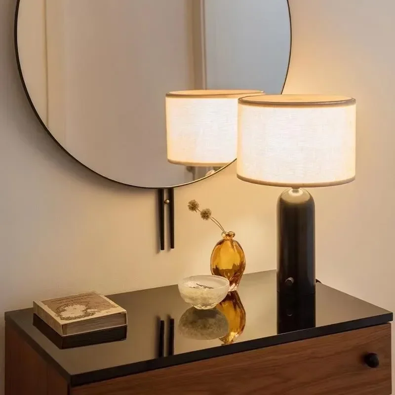 Gravity Table Lamp