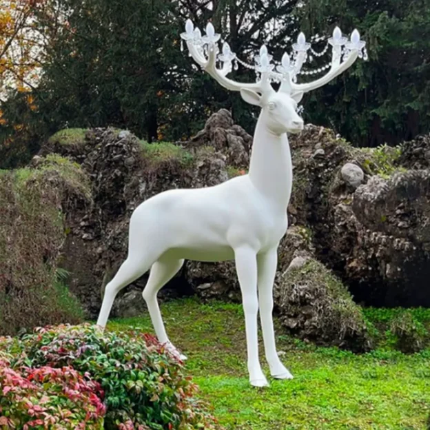 SHERWOOD Floor Lamp with a deer like finish for your outdoor decoration