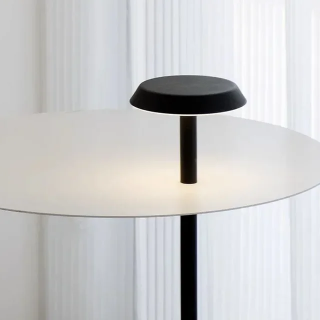Flat Floor Lamp - Image 9